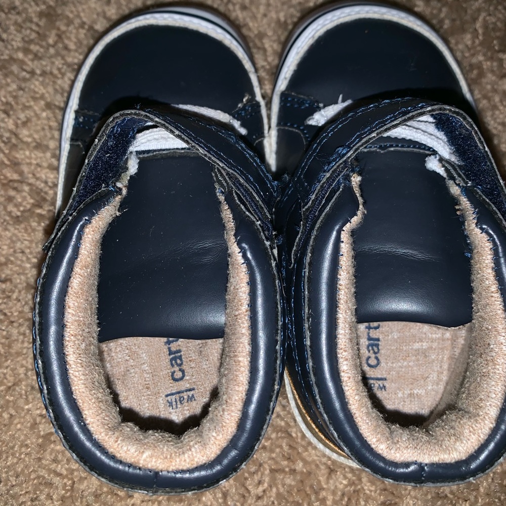 Carters infant/toddler walking shoes